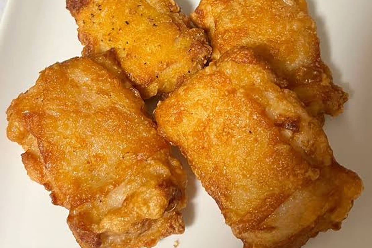 Pieces of fried chicken from a Japanese 7-Eleven served on a plate